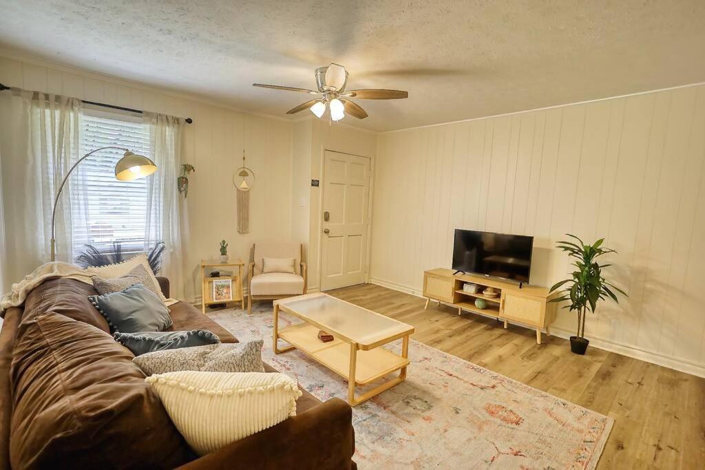 The Bohemian 1/2 Mi From Covington Square Βίλα Εξωτερικό φωτογραφία